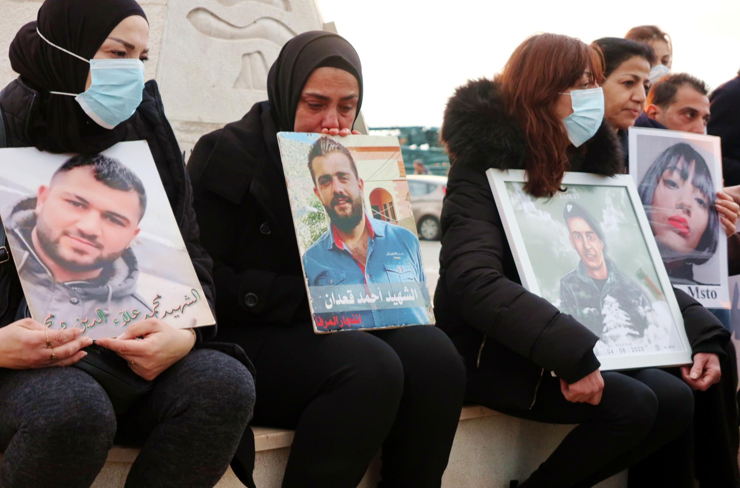 Libano - Lebanon - Families of blast's victims  gather at the emigrant...