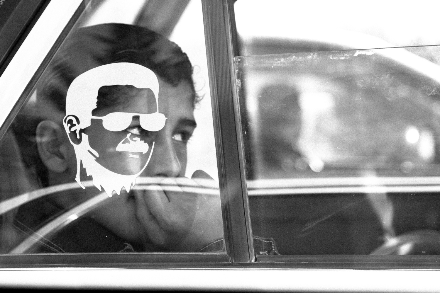 Ø§Ù„Ø£Ø³Ø¯ -  In the back of a taxi, Damascus, 2008 
