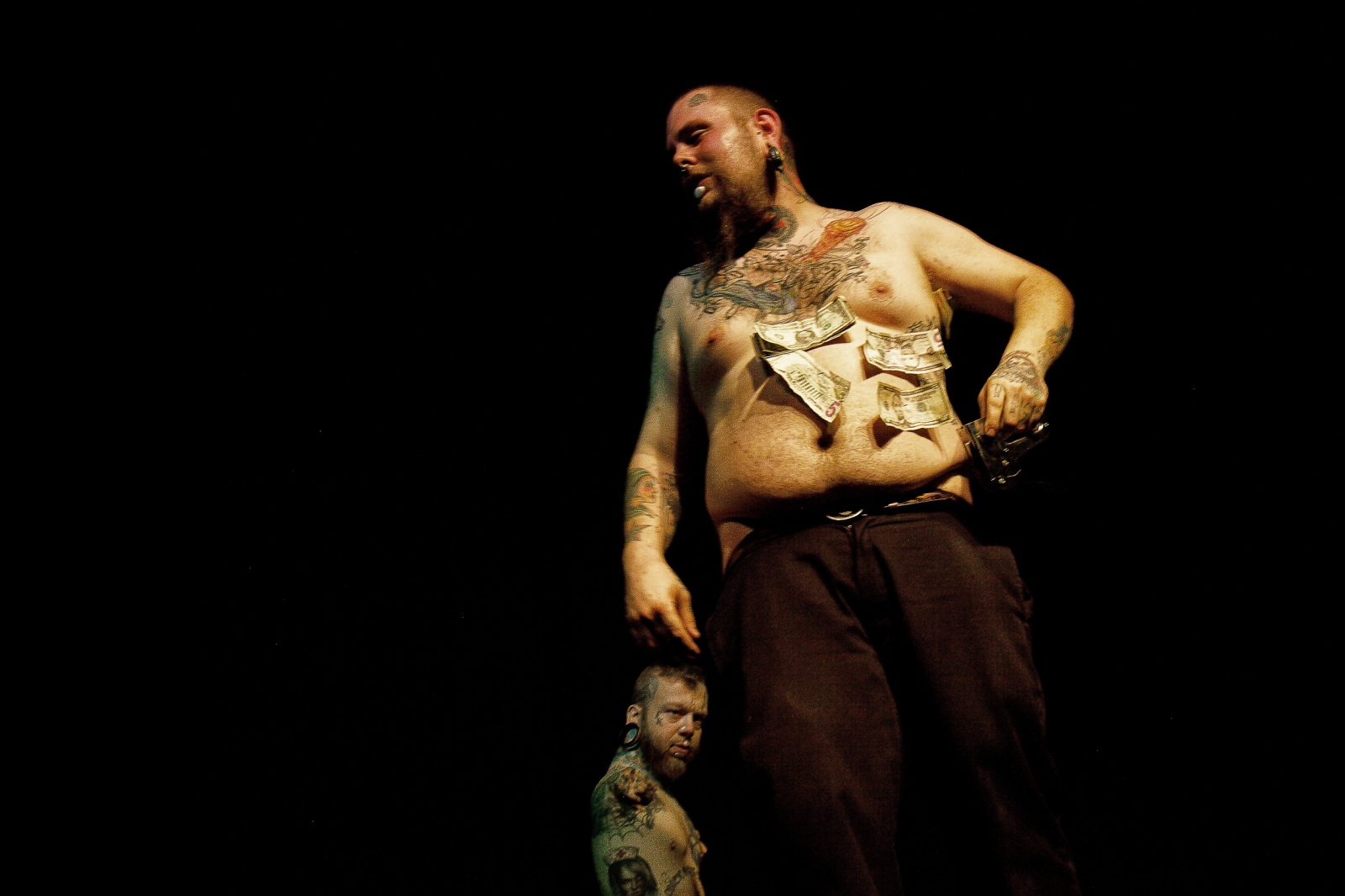 Art and Documentary Photography - Loading curiousPeoples2012_06.jpg