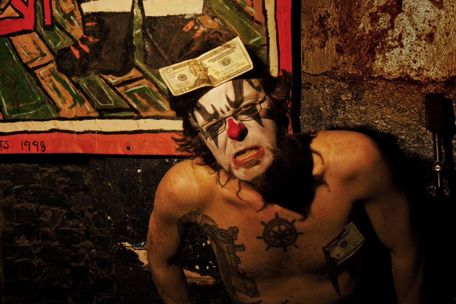 Art and Documentary Photography - Loading curiousPeoples2012_10.jpg