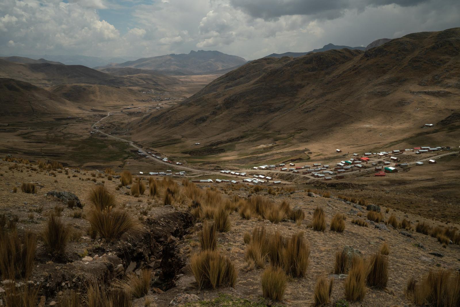 View of the peasant community o...d&#39;s copper supply. Peru