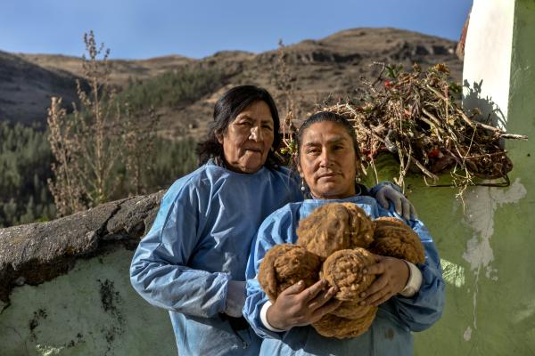 Image from How Peru Saved the Vicuñas - Peru, Lucanas, 2022/09/12. Marta Rojas de Galvan (left)...