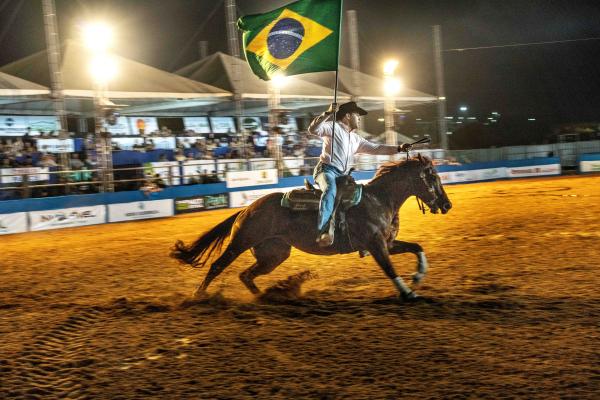 The Chapadão dos Parecis - Brazil, Campo Novo dos Parecis, 2022/08/31. Rider carries...