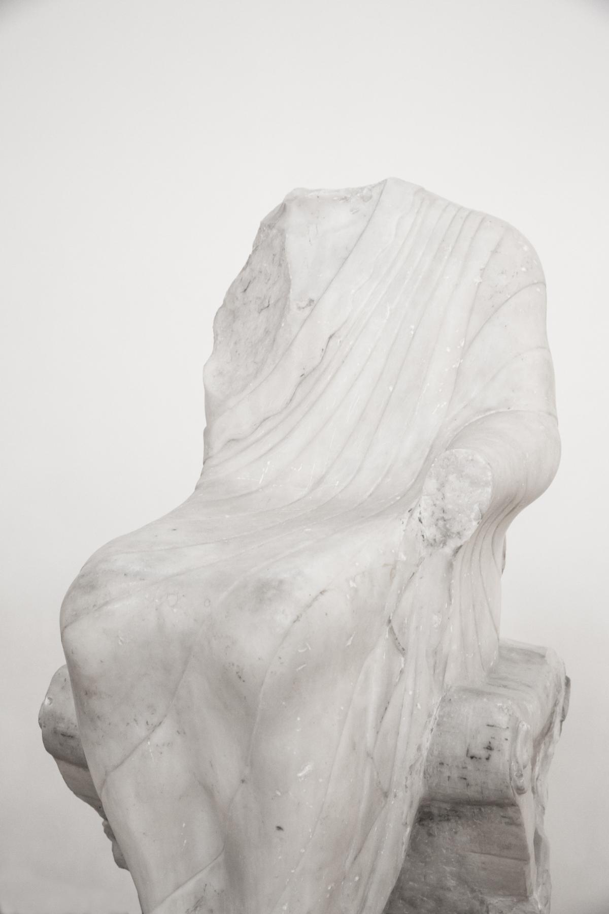 VERBOS DE PIEDRA by GIHAN TUBBEH