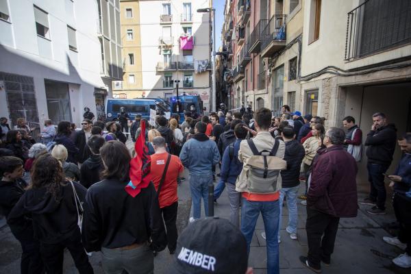 Daily Evictions in Barcelona: A Struggle for Survival -   