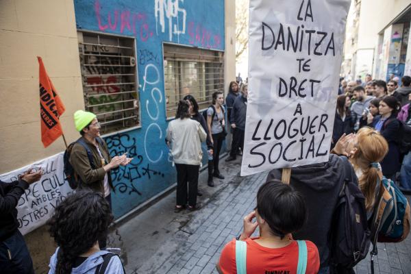 Daily Evictions in Barcelona: A Struggle for Survival -   