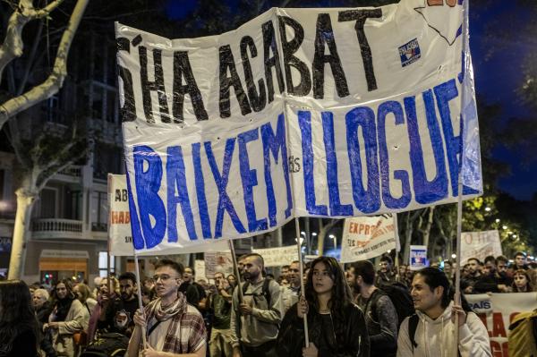 A historic demonstration against unattainable rental prices collapses Barcelona -   