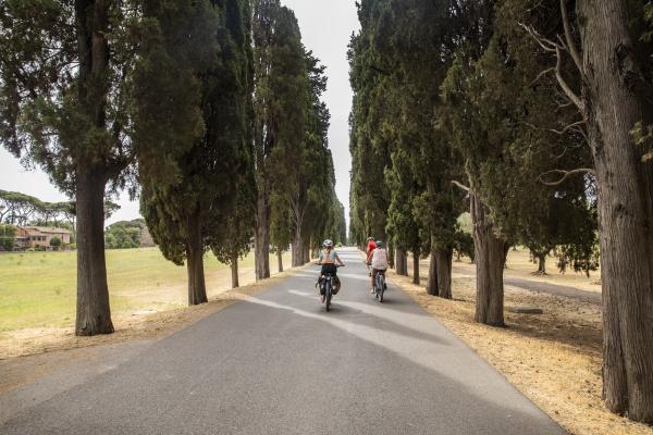 Guided Bike Tour through the Rome Countryside | Buy this image