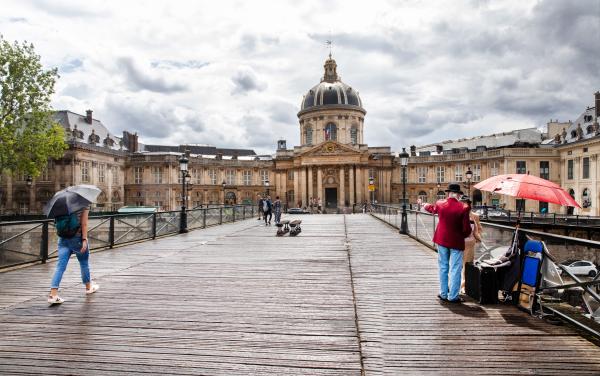 Rainy Day in Paris on the Pont des Arts | Buy this image