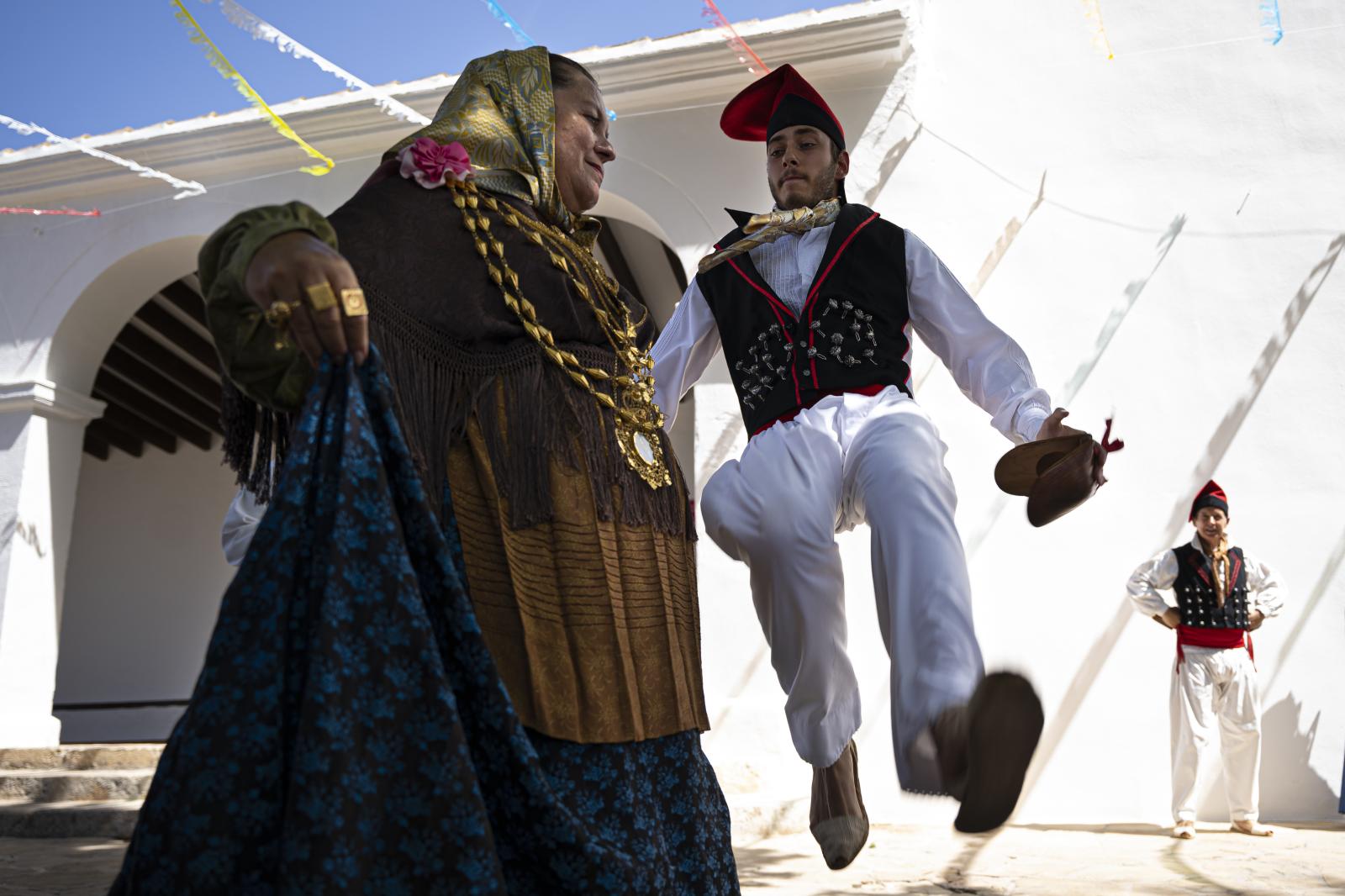 Image from Daily News - El ball pagès is the traditional dance in Ibiza...