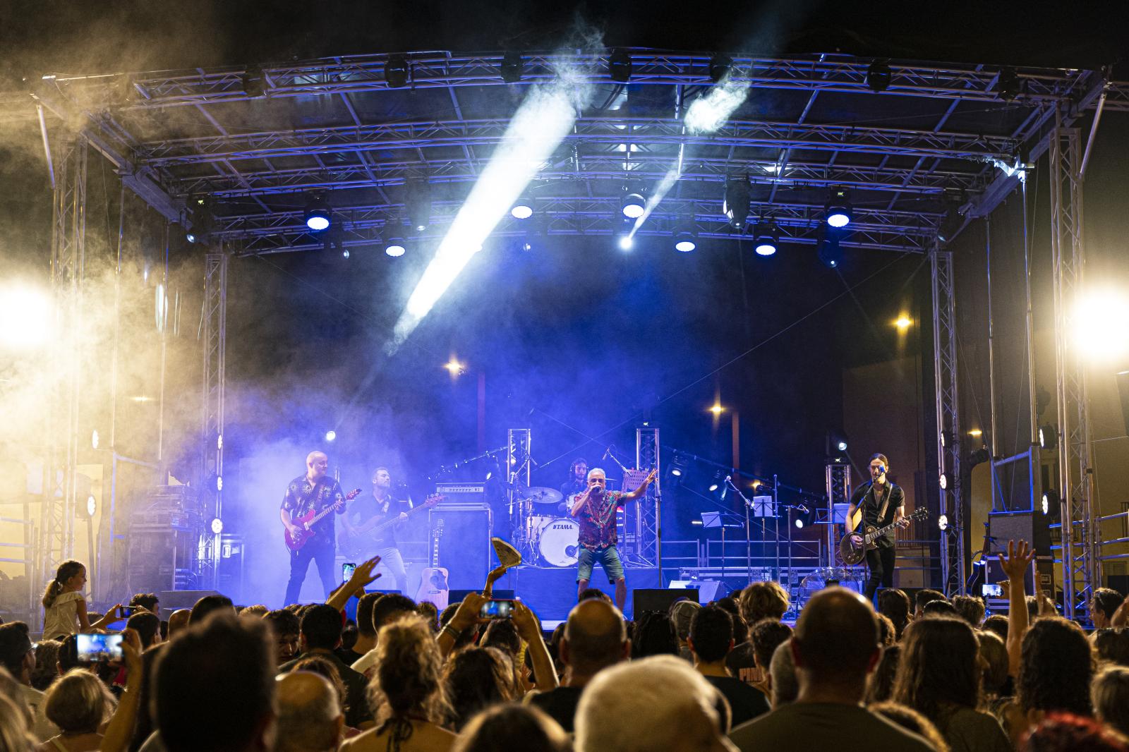 Image from Daily News - The band from Ibiza, Ressonadors, give a concert in the...