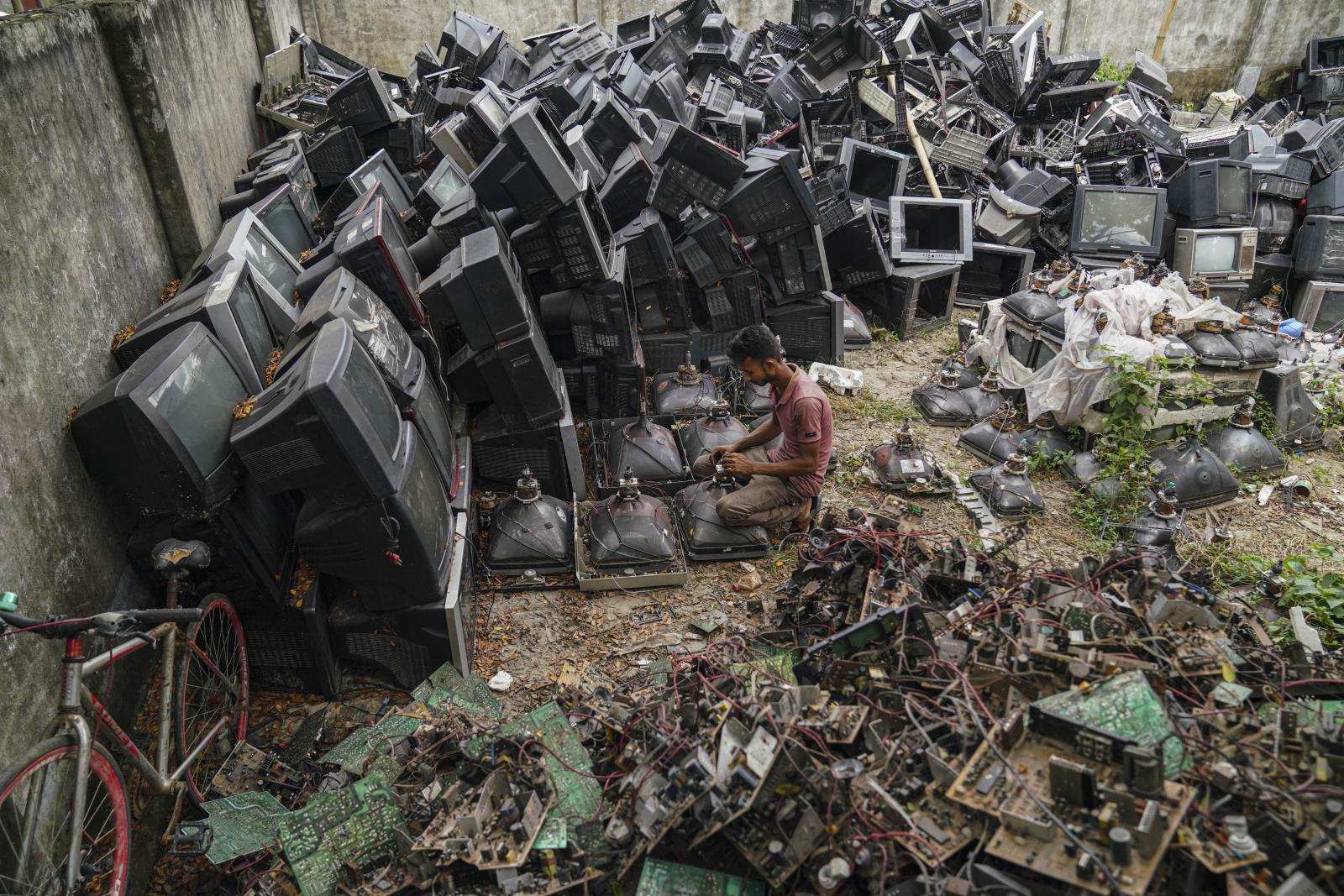 E- Waste | Buy this image