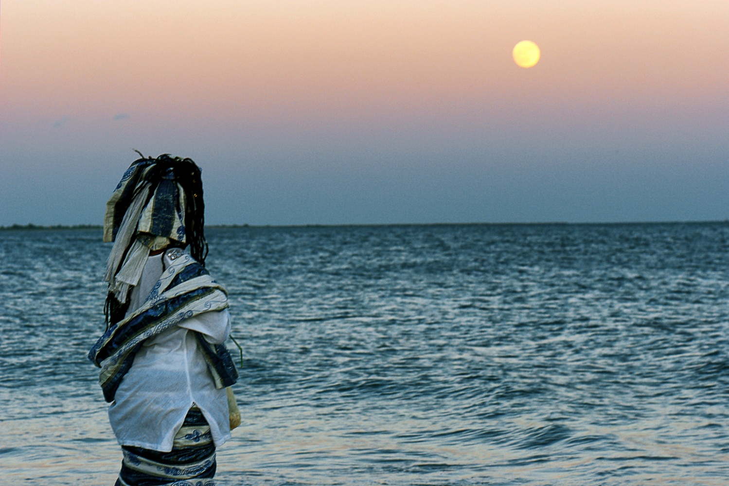Art and Documentary Photography - Loading junteenth_moonrise.jpg