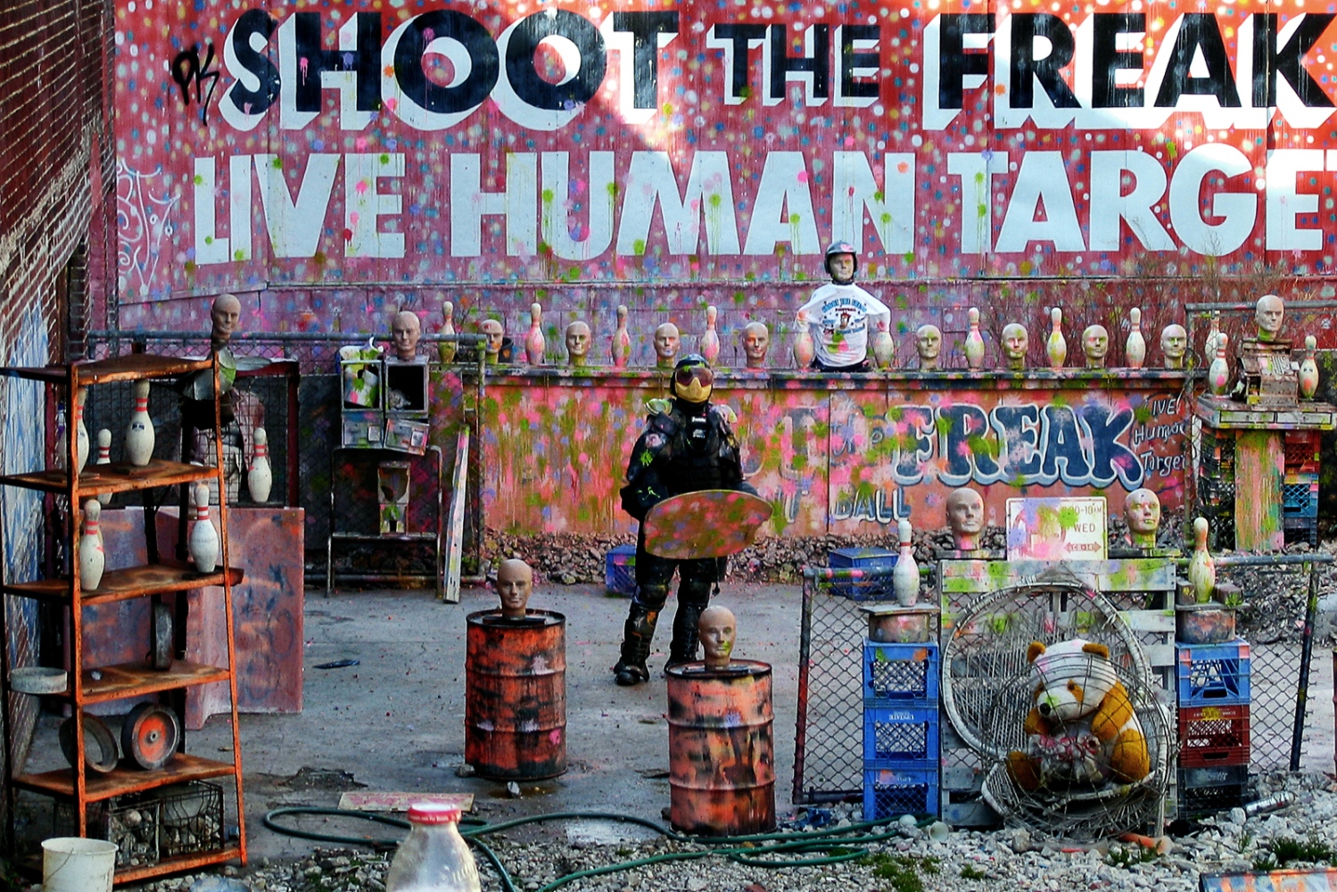 Art and Documentary Photography - Loading coney_shootTheFreak.jpg