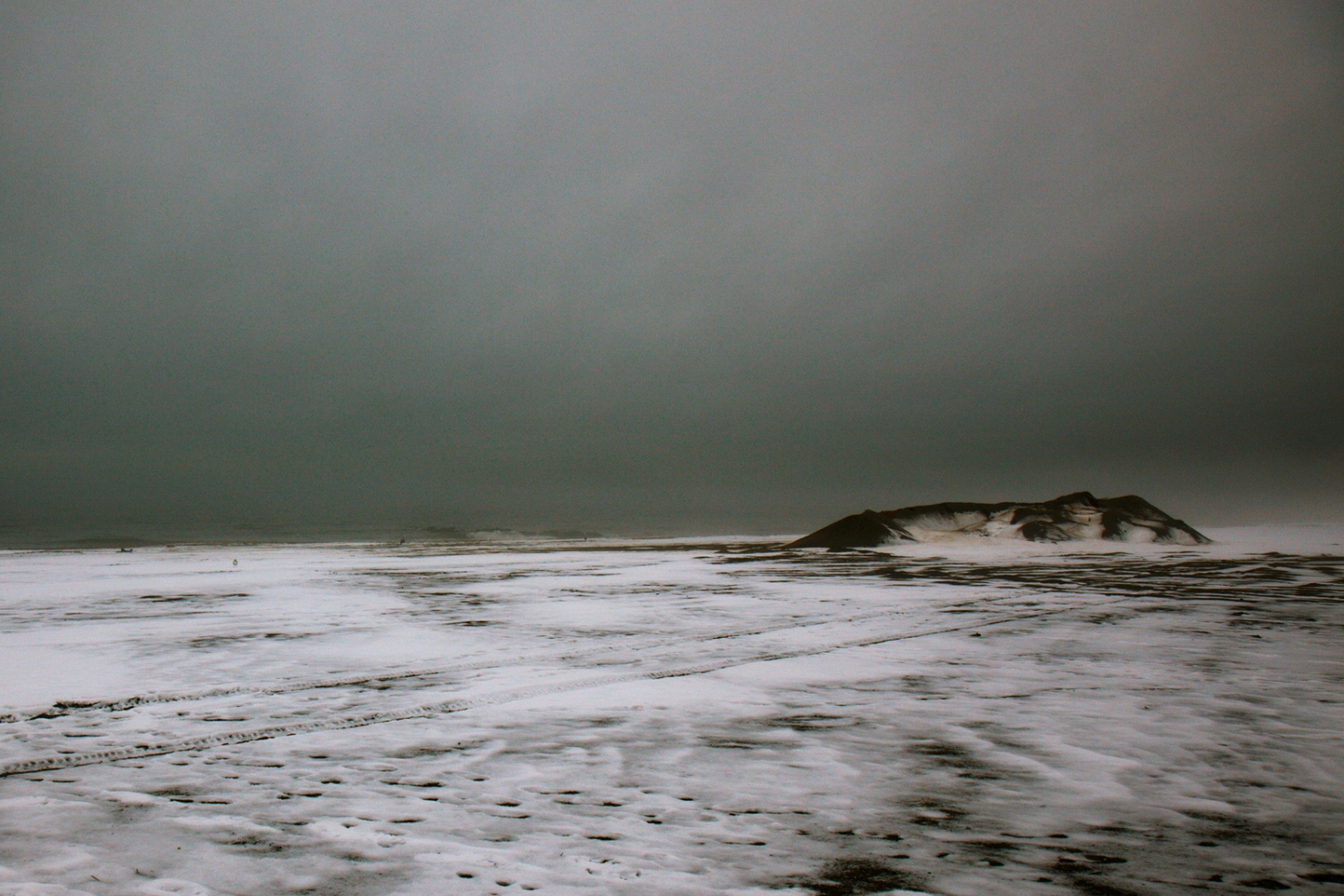 Art and Documentary Photography - Loading coneyIslandBeach_winter.jpg