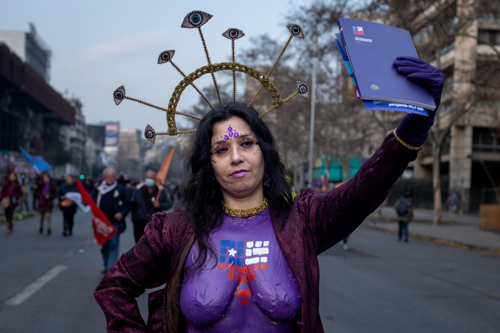 El rechazo a la nueva Constitución chilena golpea al feminismo