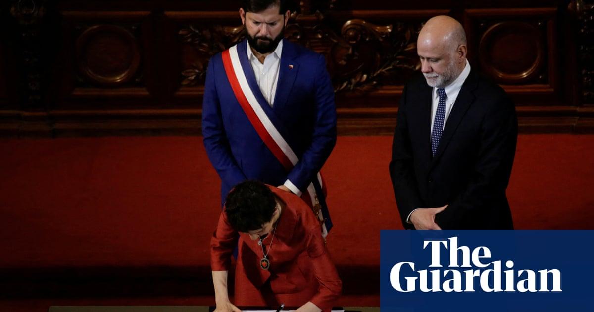 Chile's right wing presents draft conservative constitution