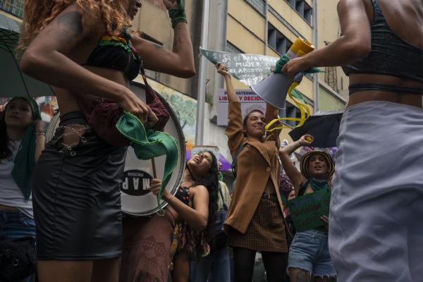 El País | Venezuelan women march to repeal prison sentences for those who abort and their companions
