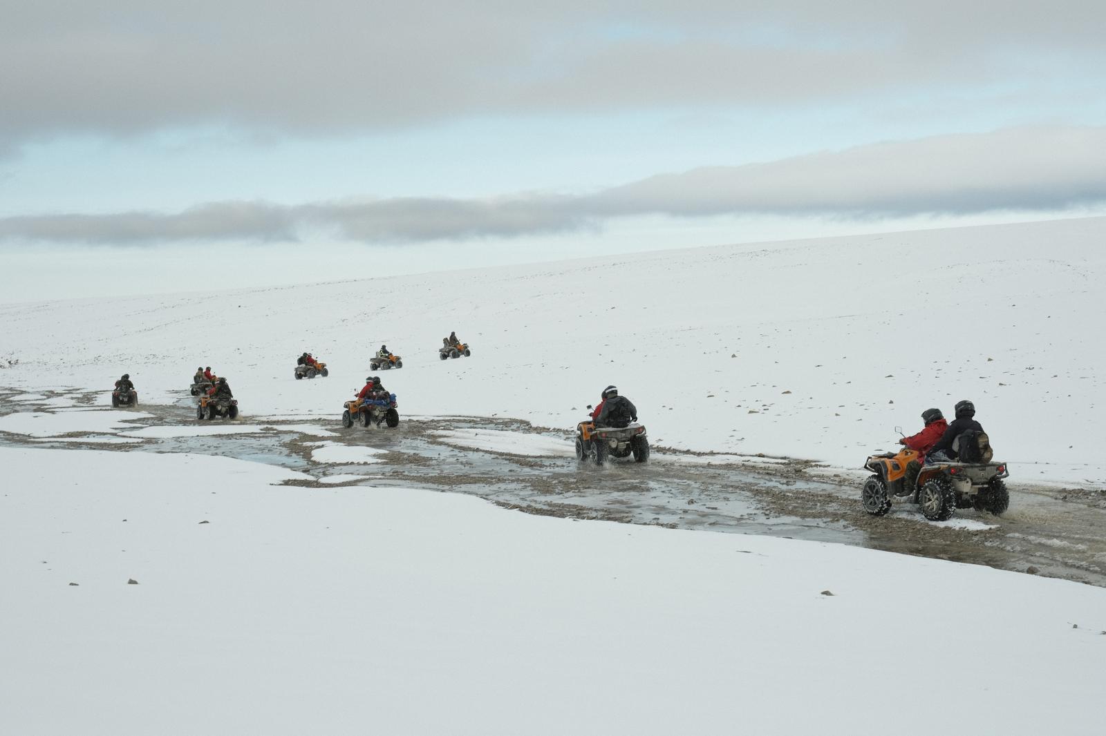 Canadian Rangers drive all-terr...leaders and military personnel.