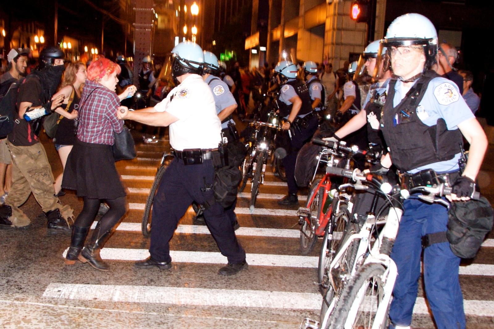 Police Get Physical with Journalist Laurie Penny, No NATO Protests Chicago, May 2012