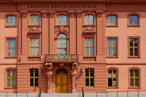 Entrance Area to the Rhineland-Palatinate State Parliament | Buy this image