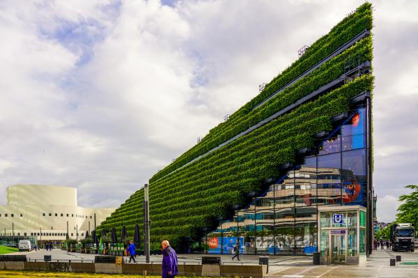 Europe's largest Building with a green Facade to improve the City's Climate | Buy this image