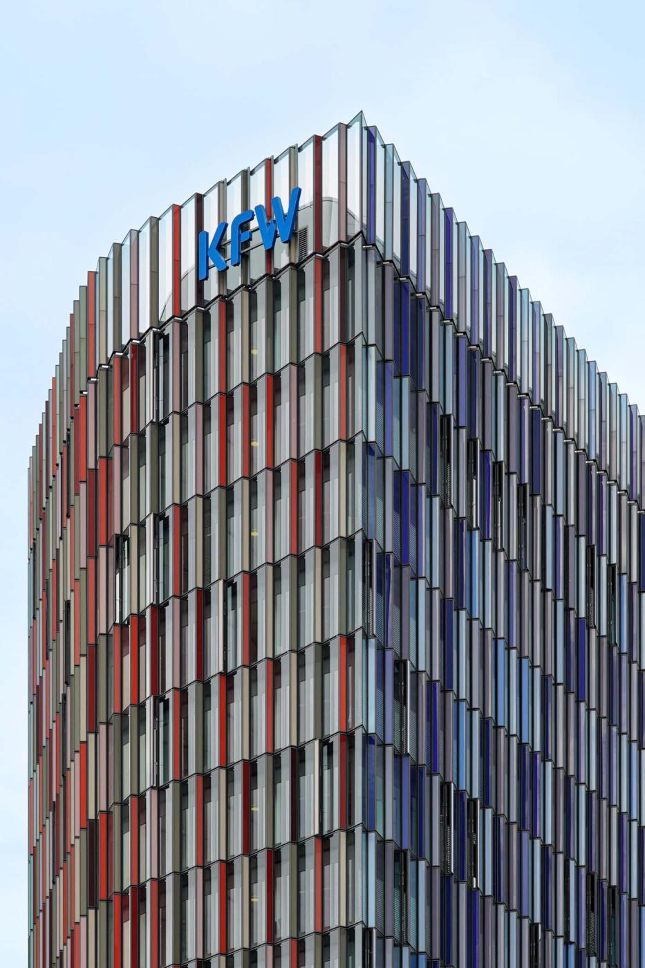 Thumbnail of New high-profile work by Michael Nguyen on the KfW building in Frankfurt am Main