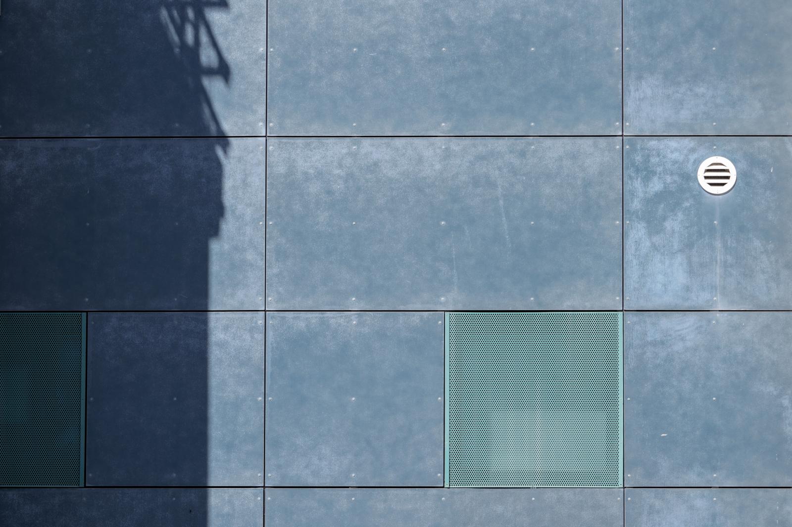 Geometry in Shade: Interaction between Light and Structure | Buy this image
