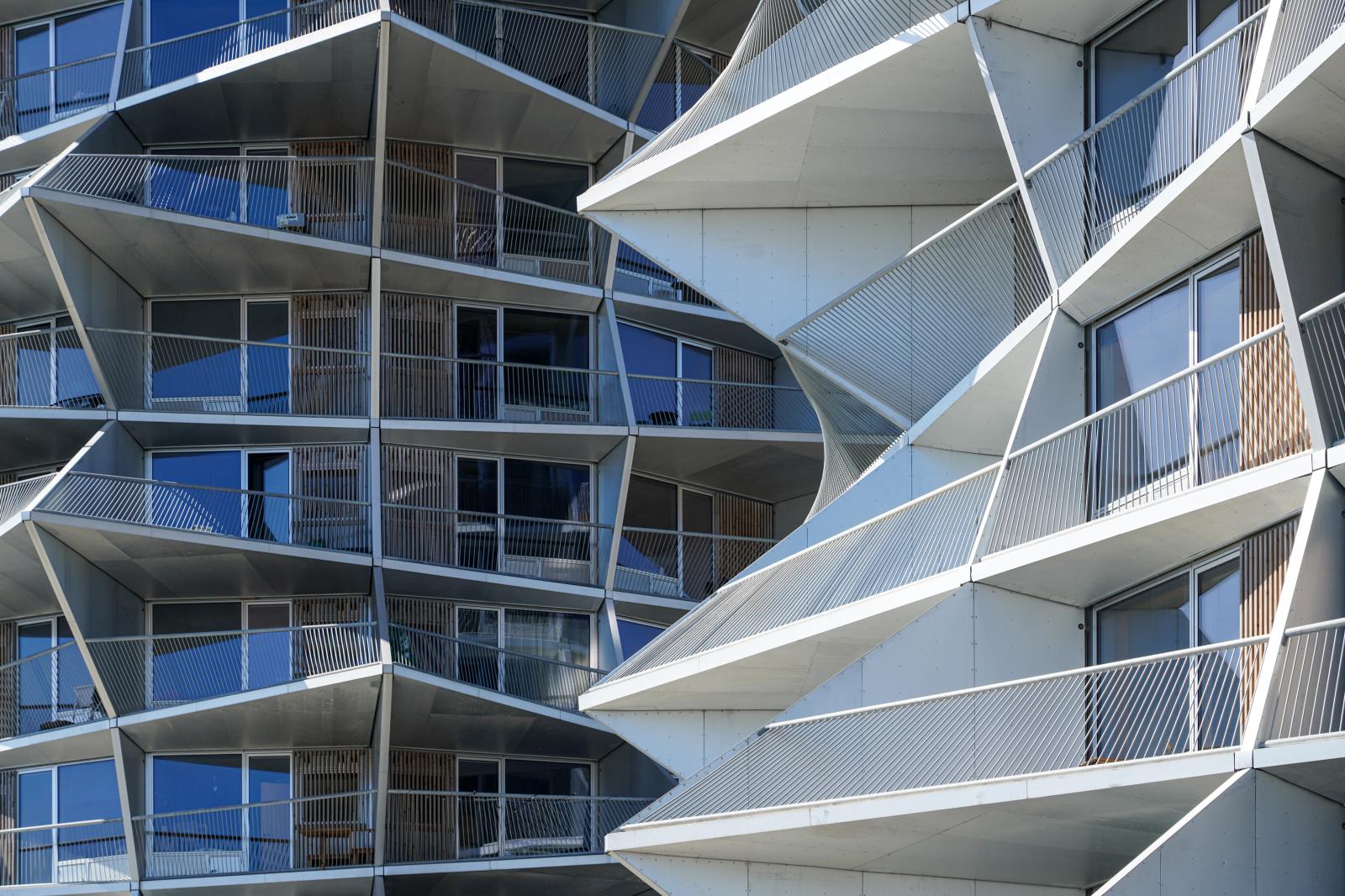 Architectural Innovation: Angular, layered Facade