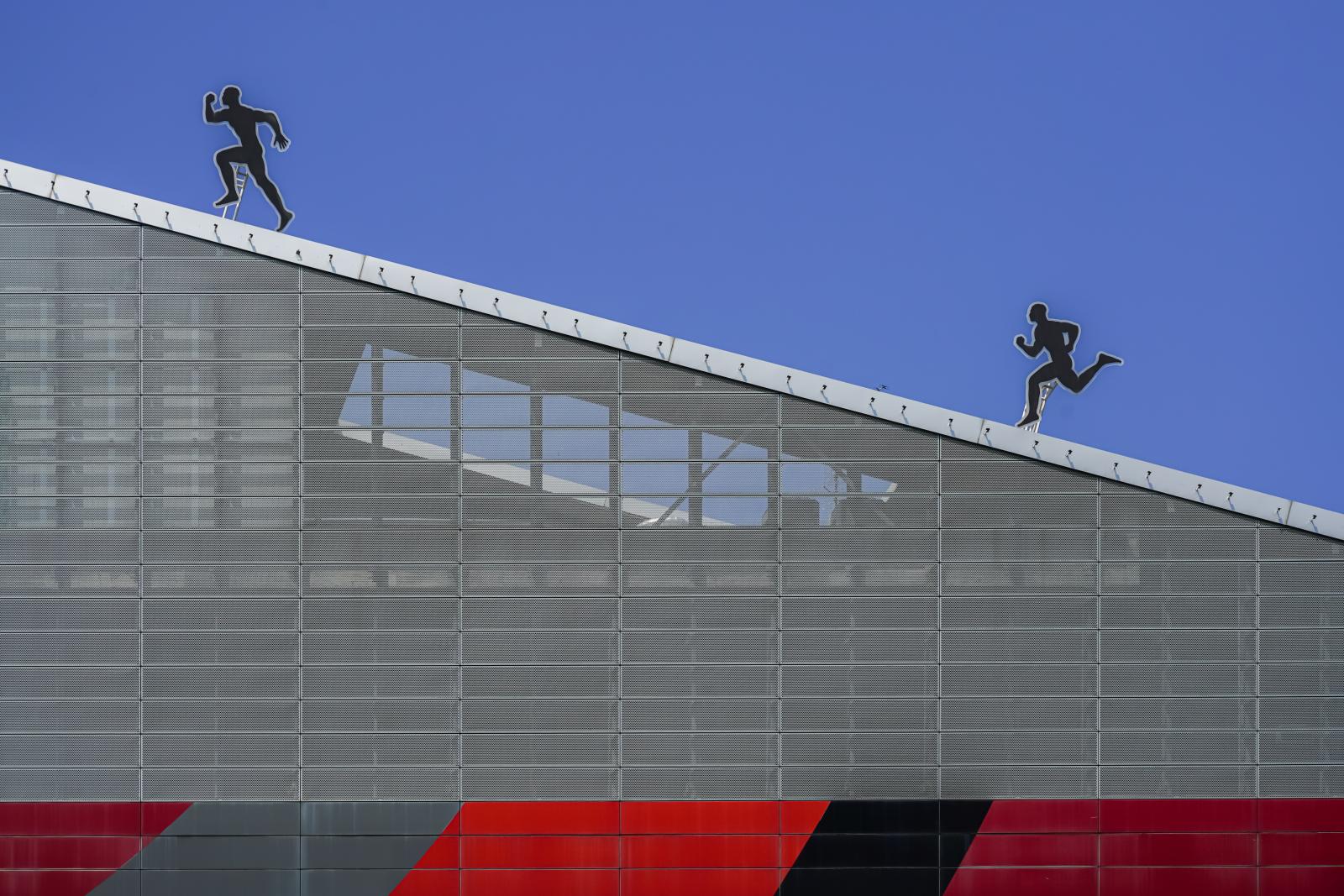 Architectural City Tours: Milan, Soccer Players on the Roof