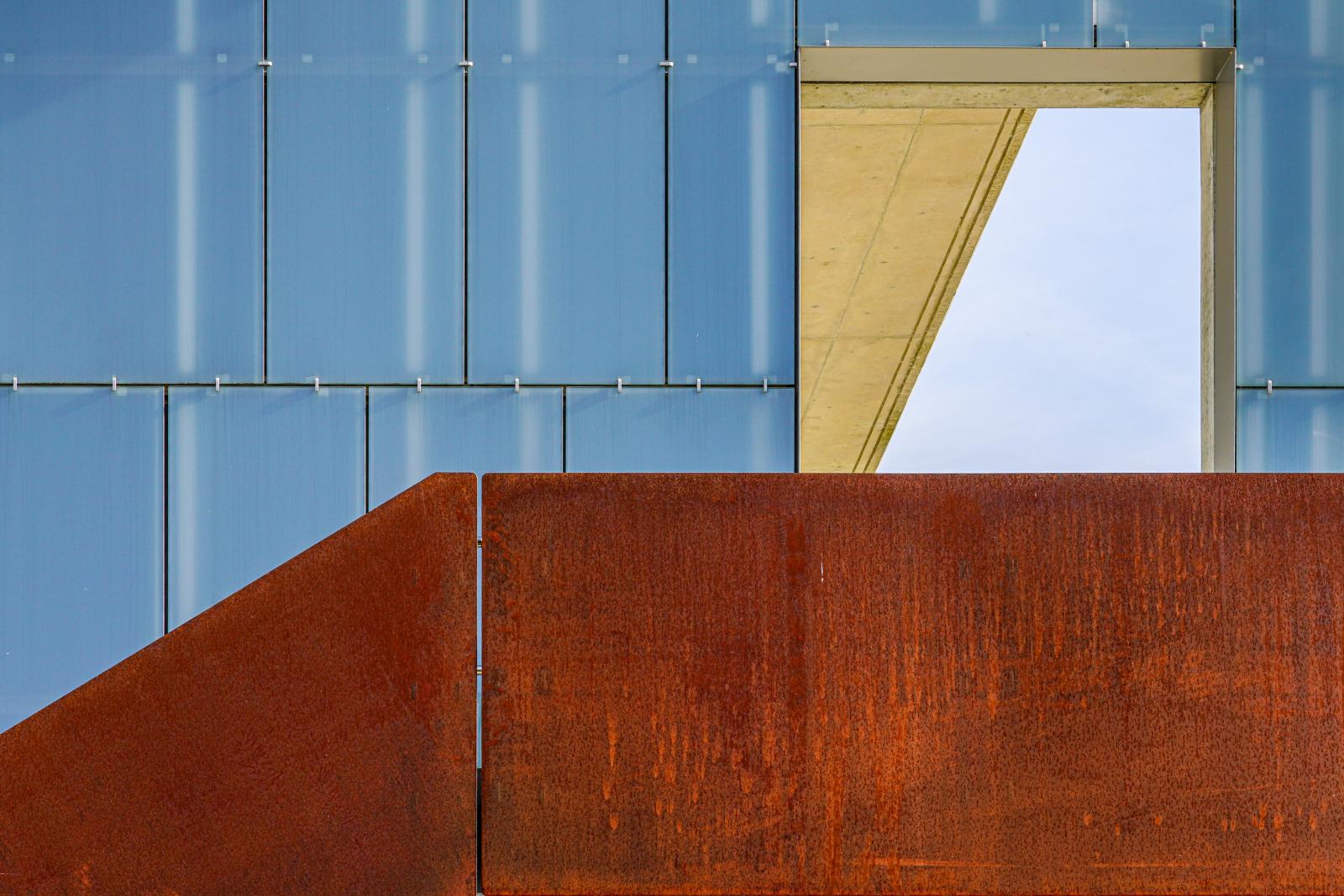 Modern Precision: Weihenstephan-Triesdorf University Building in Freising