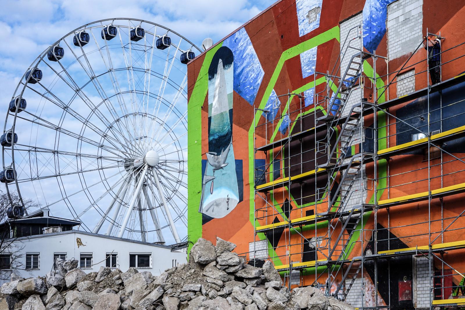 Werksviertel Munich - An exciting urban development project with ephemeral street art | Buy this image