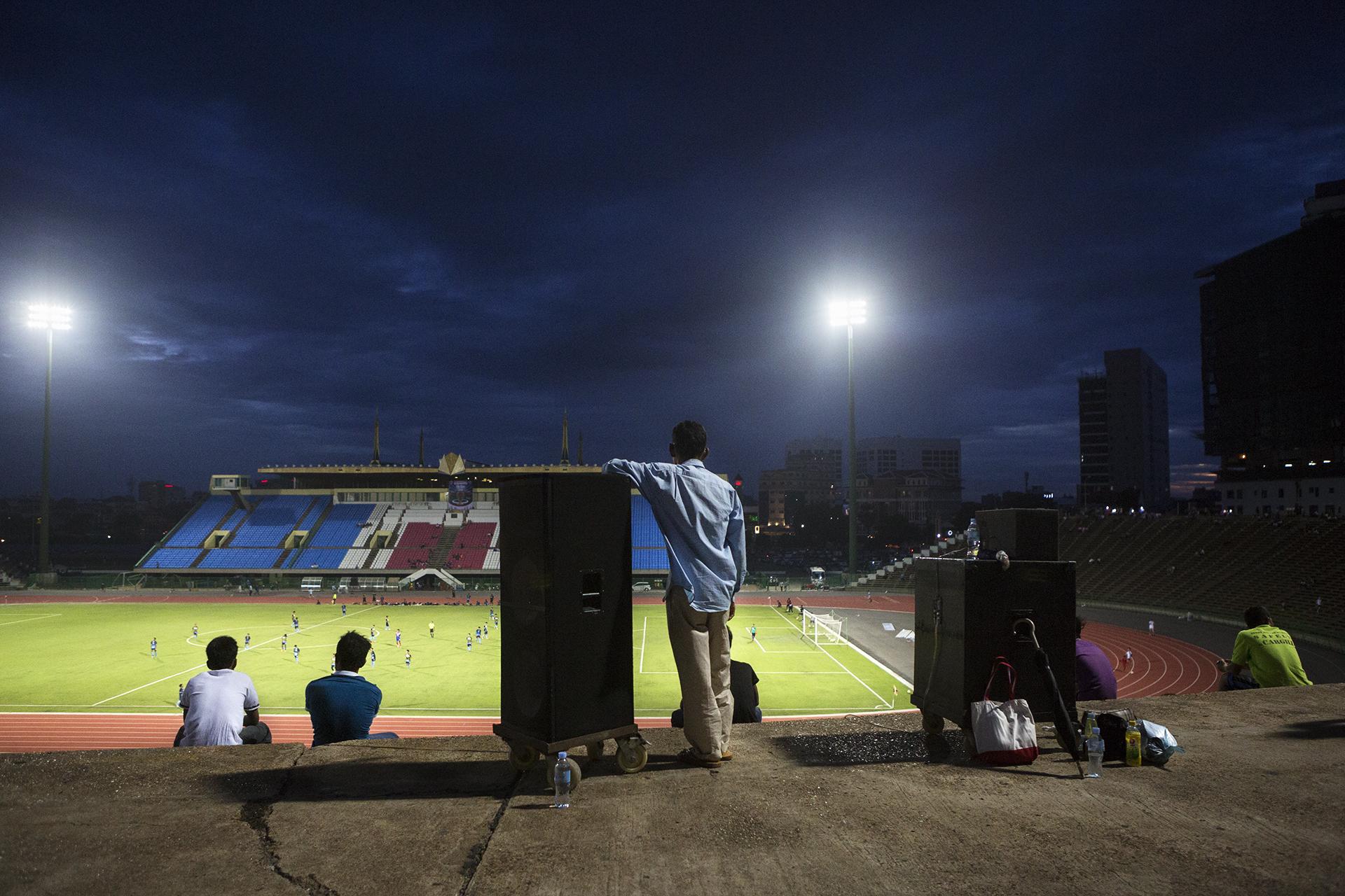 • Night Stadium (Cambodge)