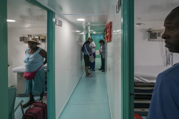 Between conflict and water, the hospital ship of the Pacific Region of Colombia - Interior view of the San Rafaelle hospital ship that does humanitarian work (primary emergency...
