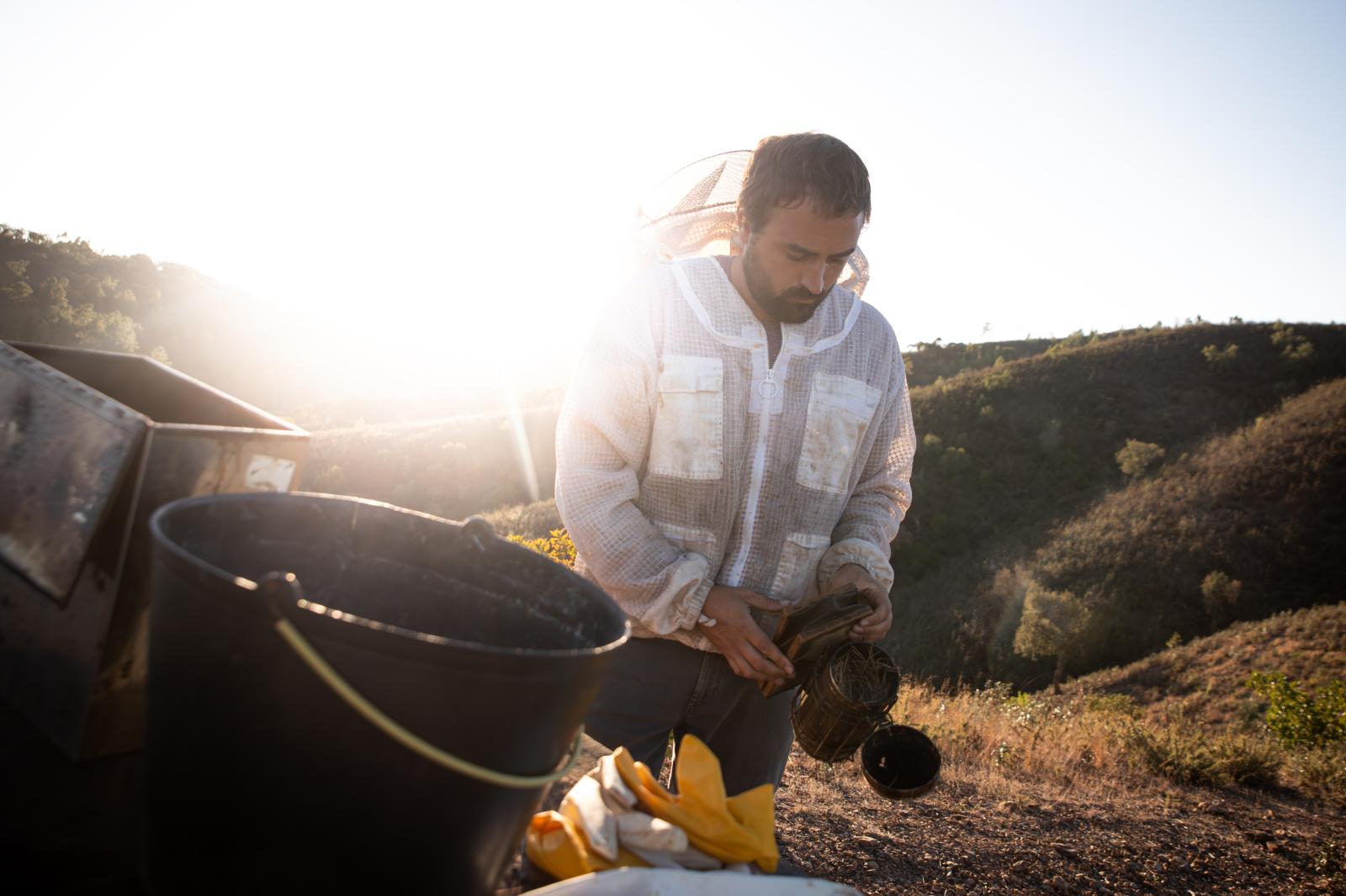 Tomas is getting the fumigator ready.