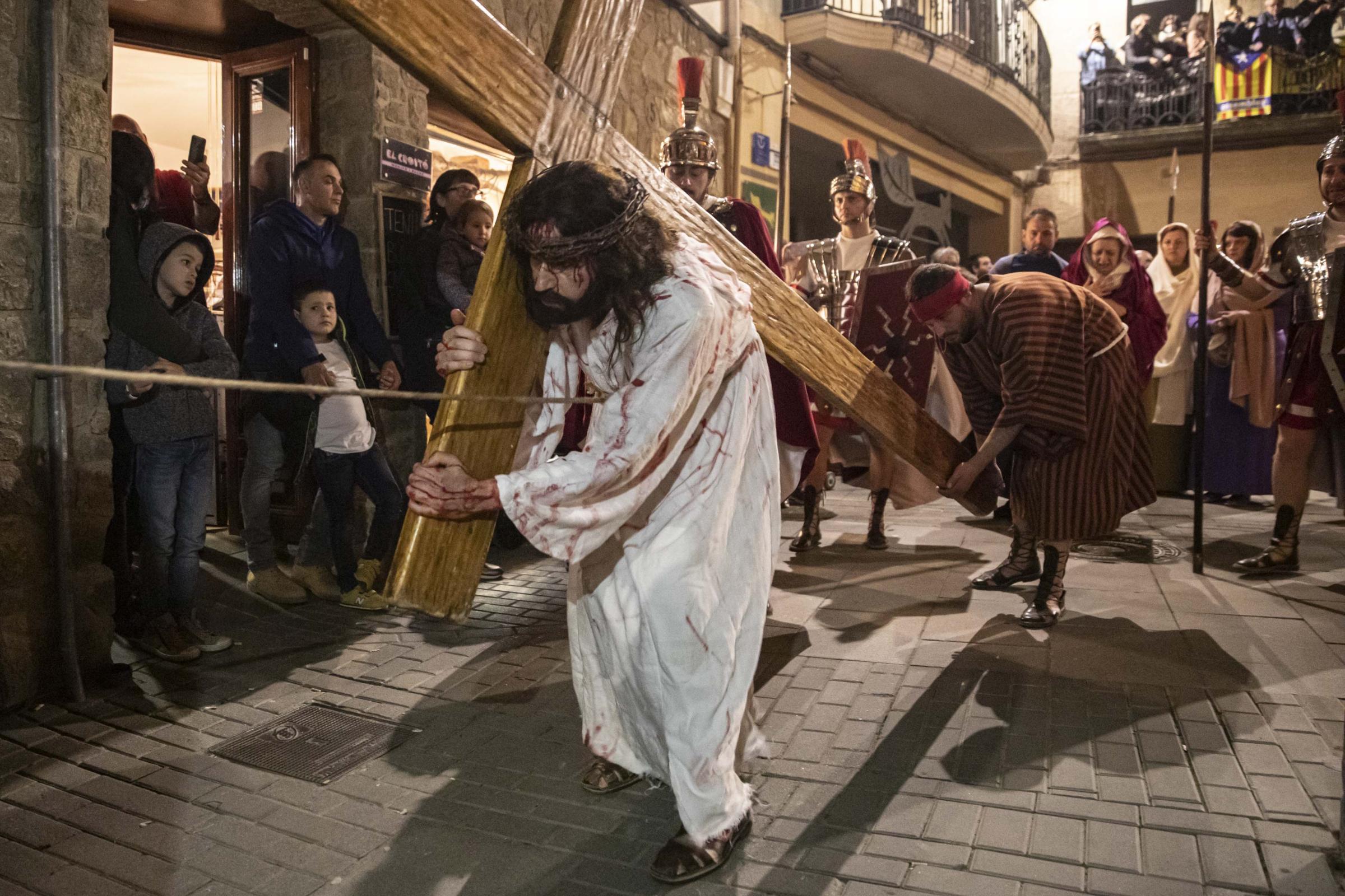Good Friday Viacrucis in Catalonia - Sant Hilari Secalm. Viacrucis de dijous Santt