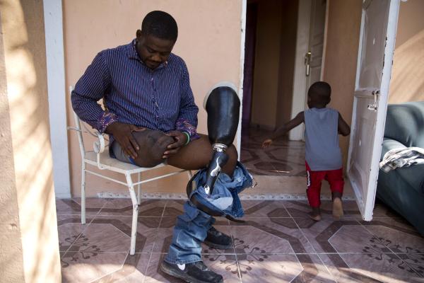 Haiti Prosthetic Maker - Photography story by Dieu-Nalio Chery