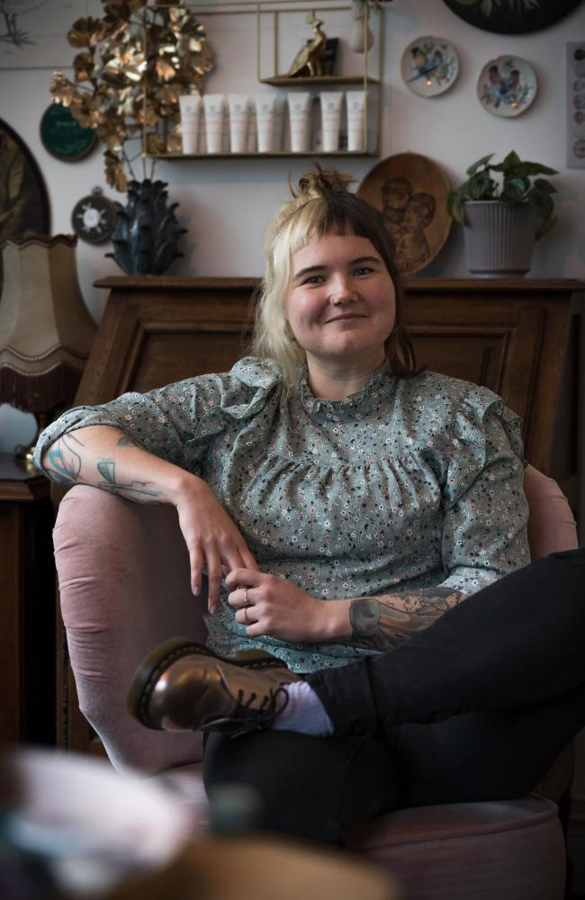 Portraits - Eileen, tattoo artist in Bremen (2021).