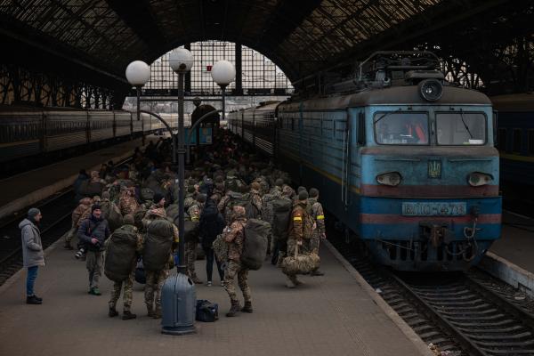 Slava Ukraini–To The Front