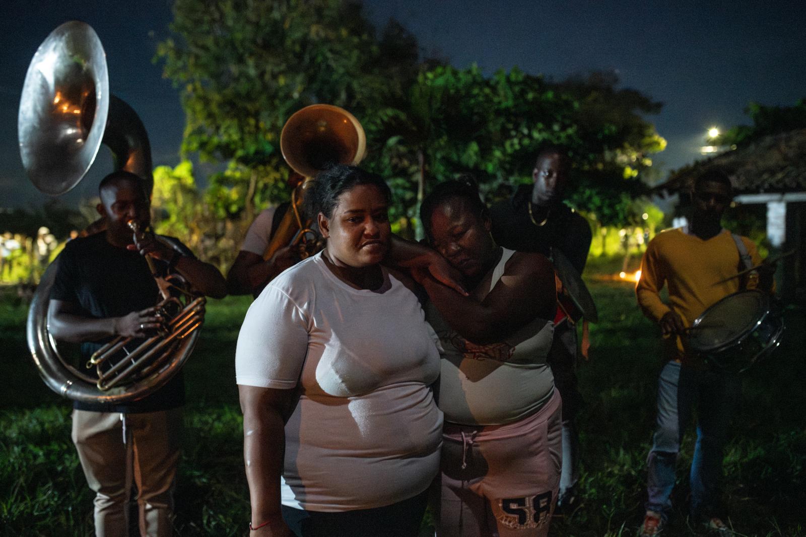 Yuleicy Aranda, Zoe's gran...itional Afro-Colombian rhythm. 