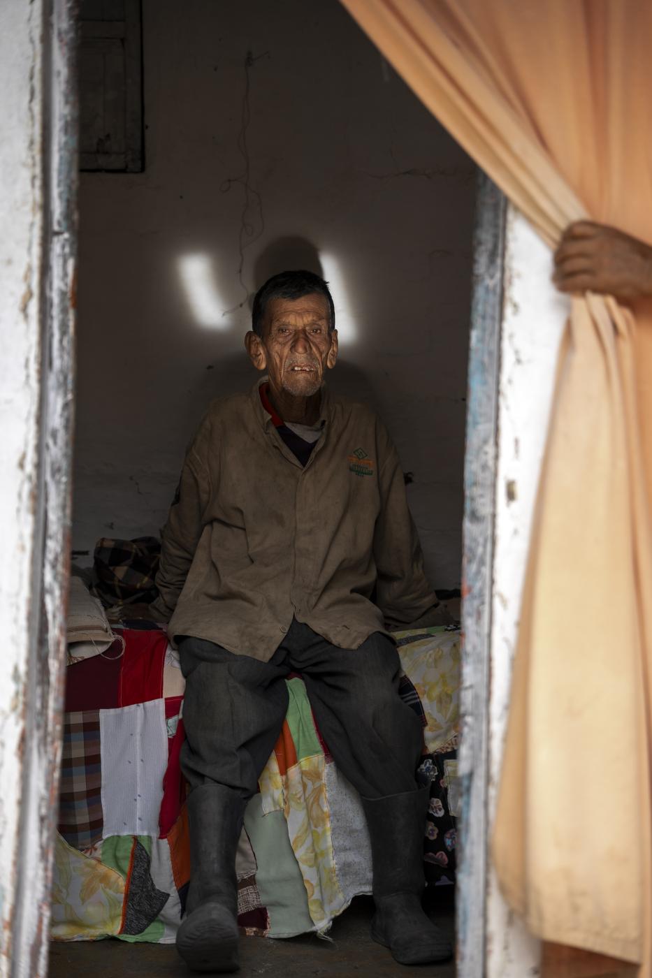 Esteban Rengifo, paciente con X...cos en la finca de su familia. 
