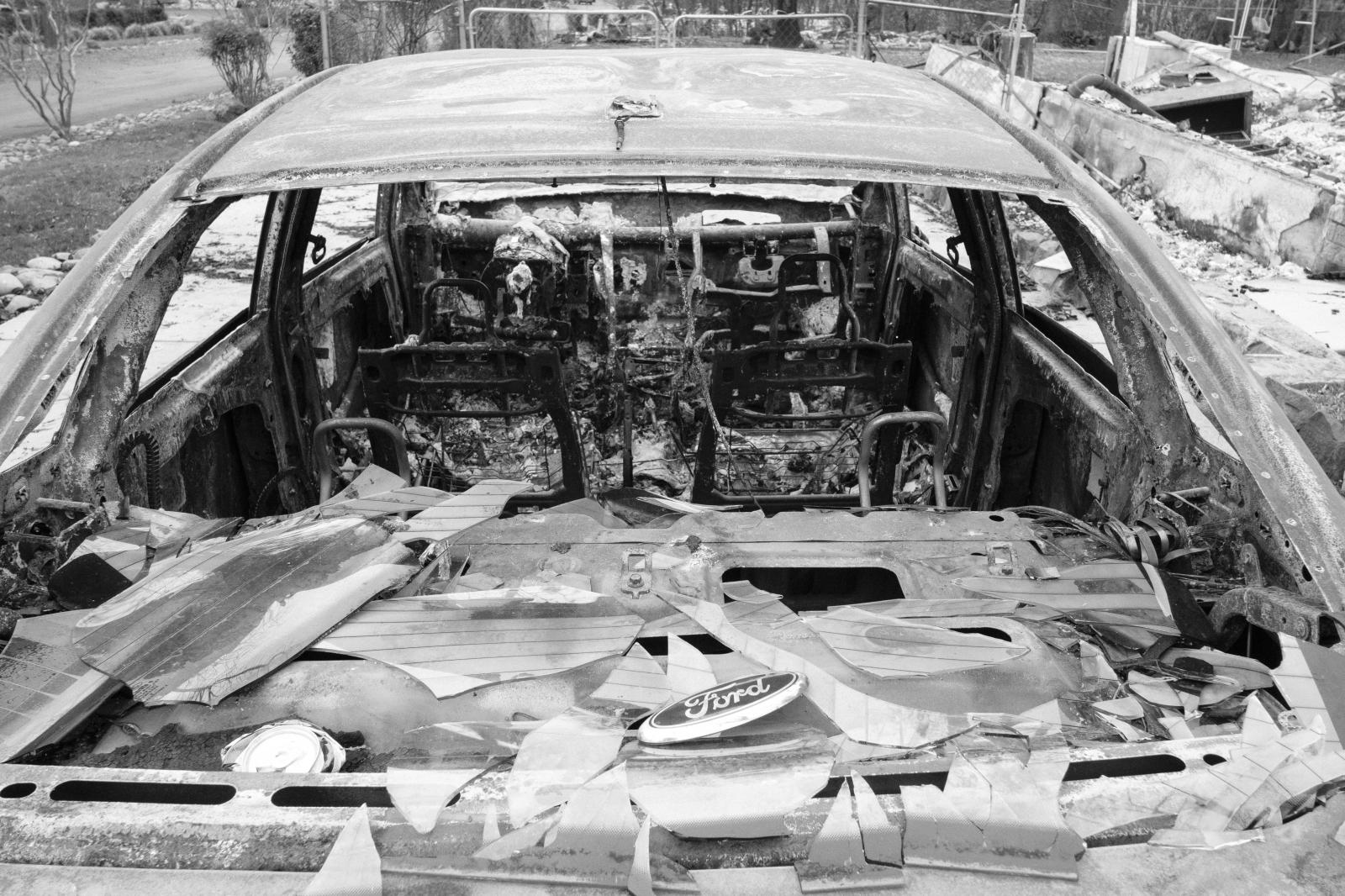 Immolated Parked Passenger Car....res in 90 minutes. Paradise USA