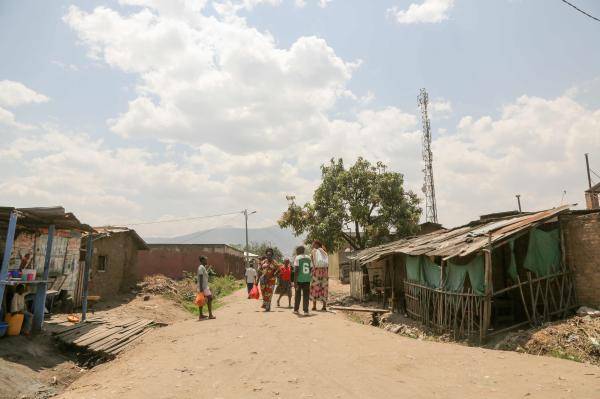 Bujumbura - City in the Heart of Africa - Daily life in the Kamenge neighborhood, this area has frequent blackouts where it is problematic...