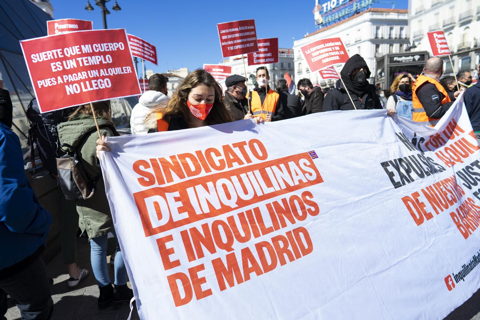Overview - Demonstration in Madrid organized by Tenant's Union...