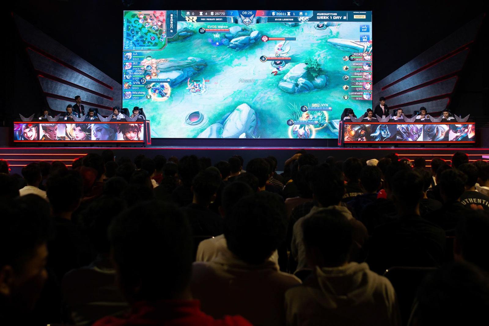 Virtual Insanity: Inside The Life of Pro-Gamers - An independent tournament that matches Indonesian esports clubs.