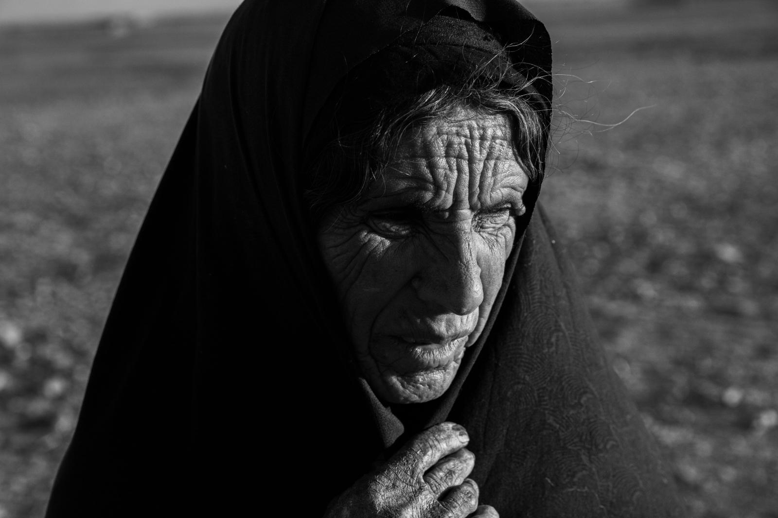 Portrait of Afghan woman