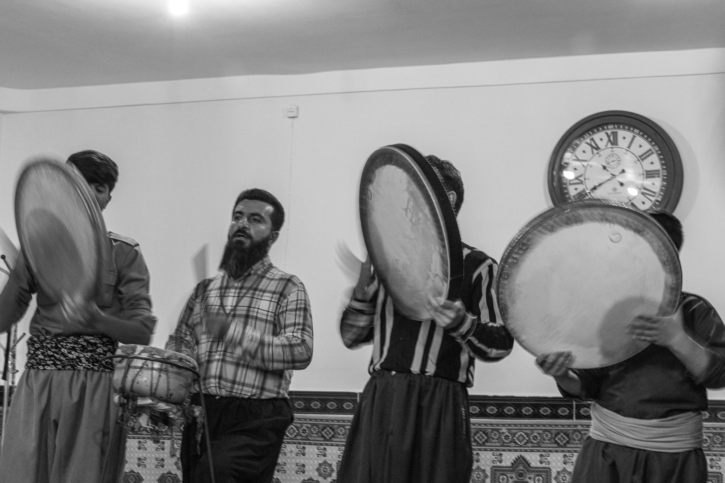 Tariq Qadiriya - They inspire their circle with mystical instruments and mystical poems