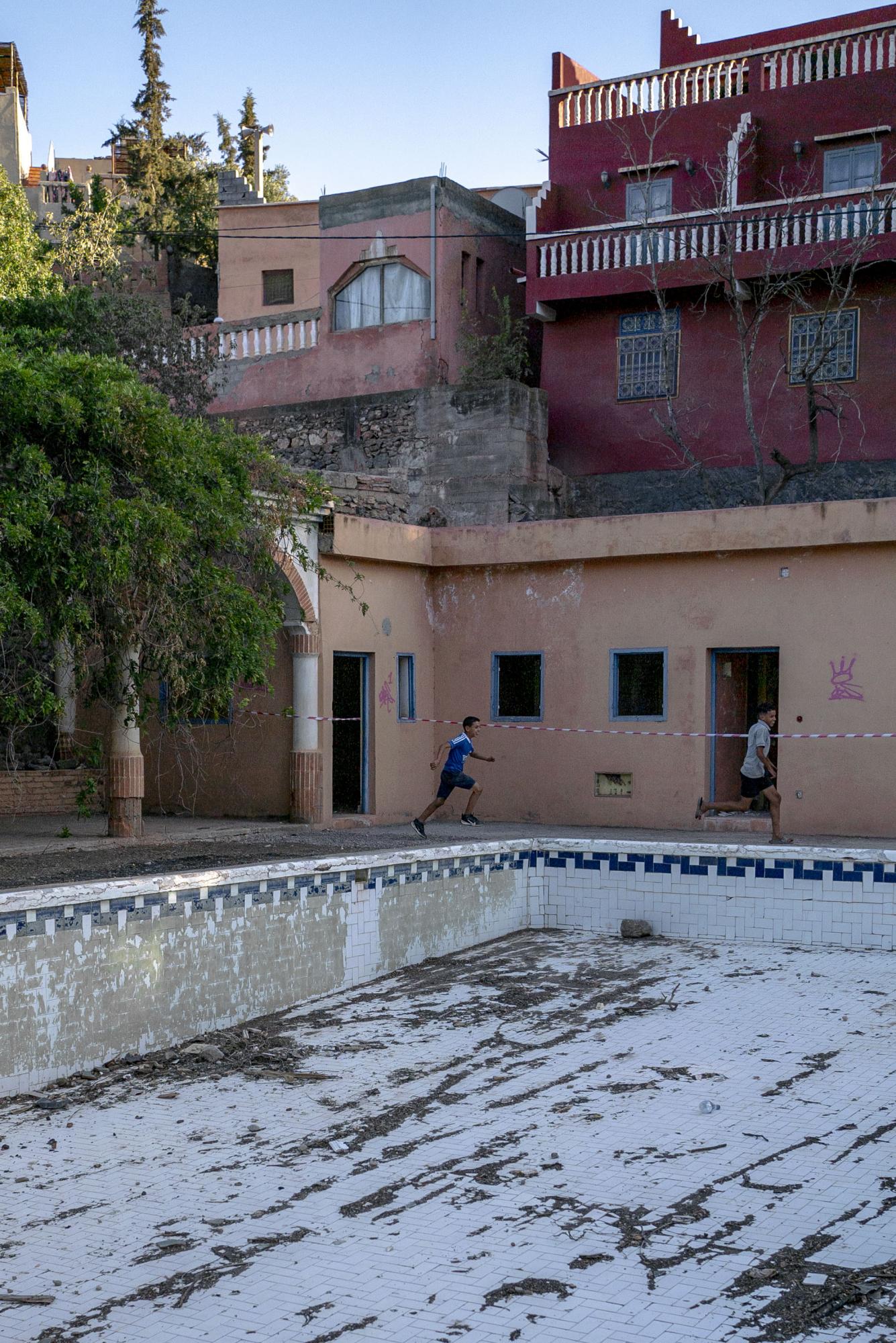 Maroc - the shock - La piscine de l'hôtel "le sanglier qui...