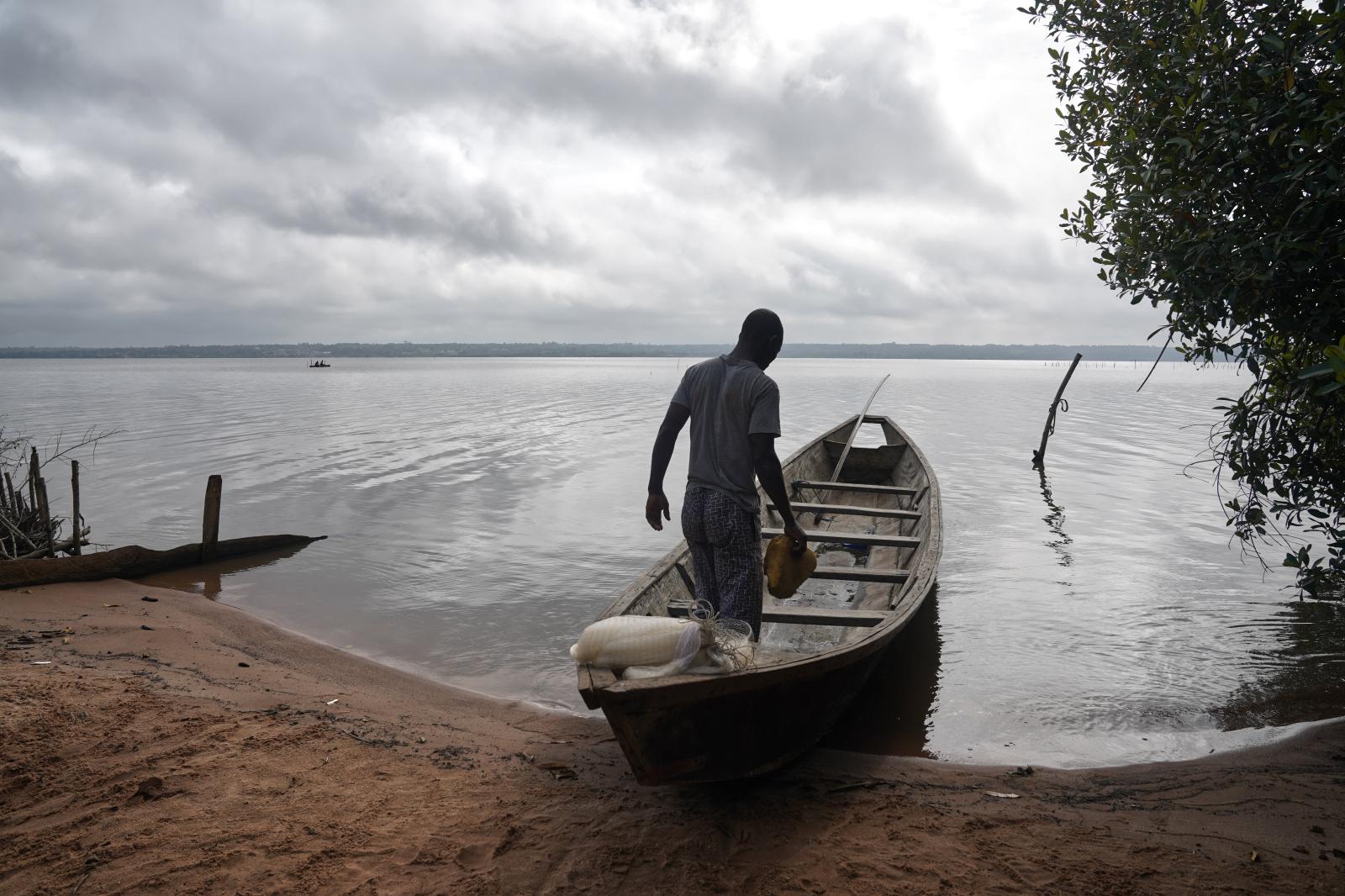 Fishing techniques - Lac Ahémé - Possotomé - Benin