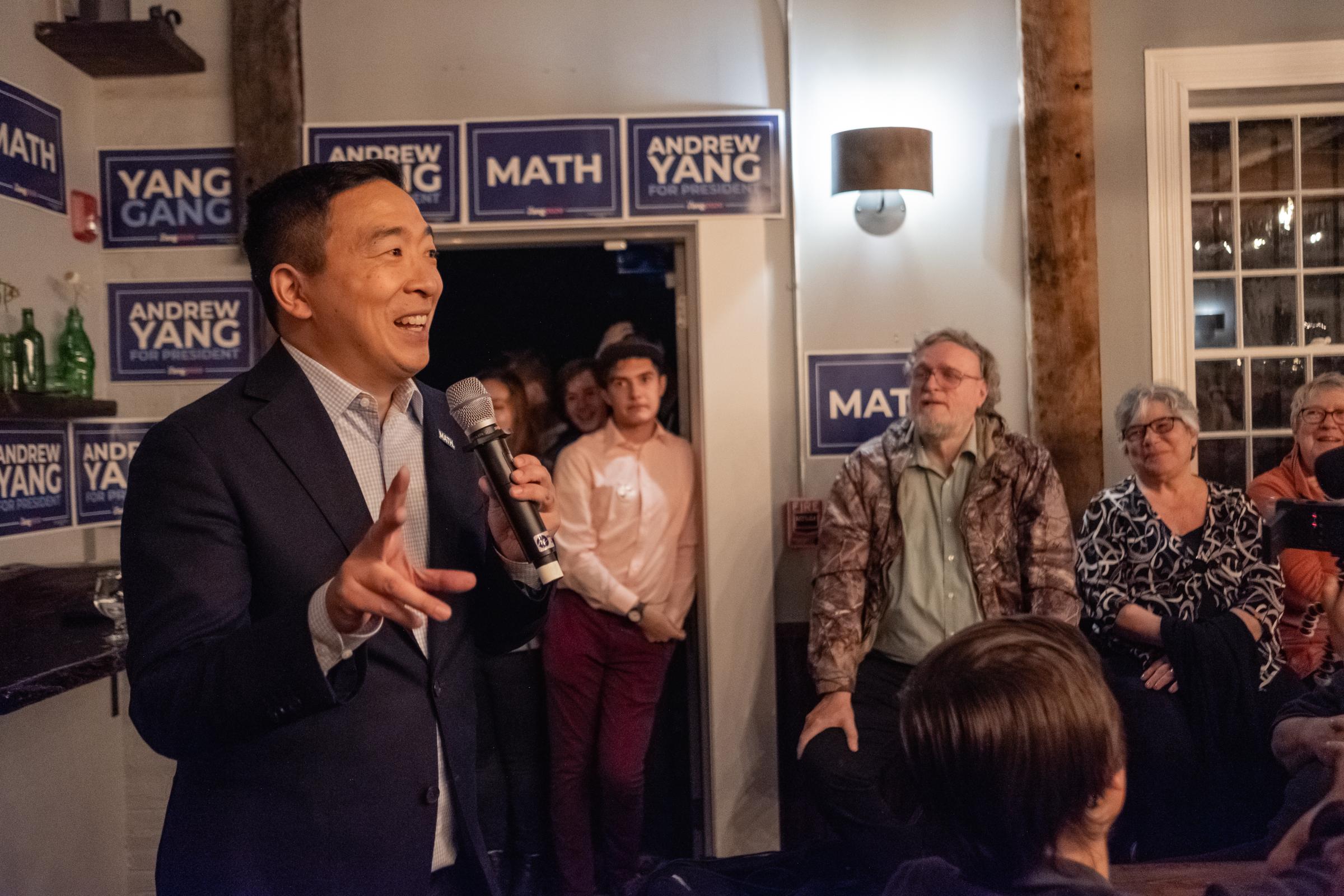 Singles - Democratic Presedential Candidate Andrew Yang speaks to a...